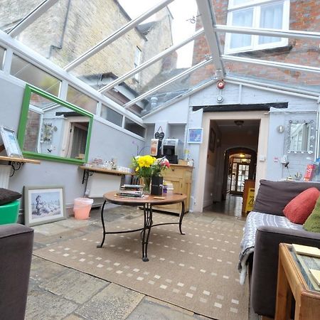 The Witney Guest House Экстерьер фото