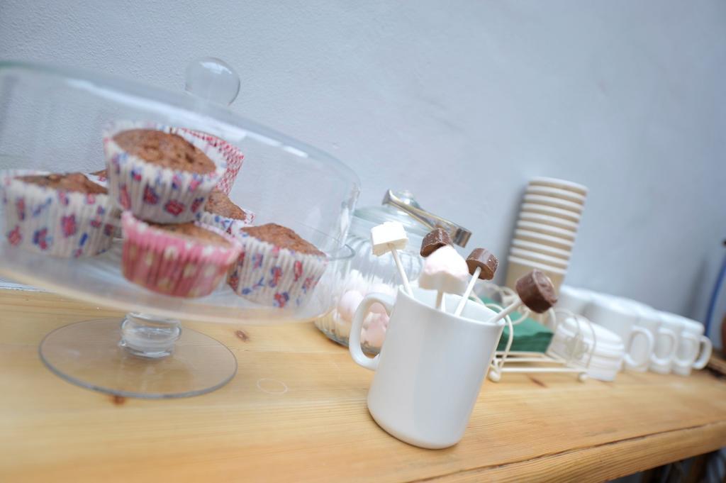 The Witney Guest House Экстерьер фото